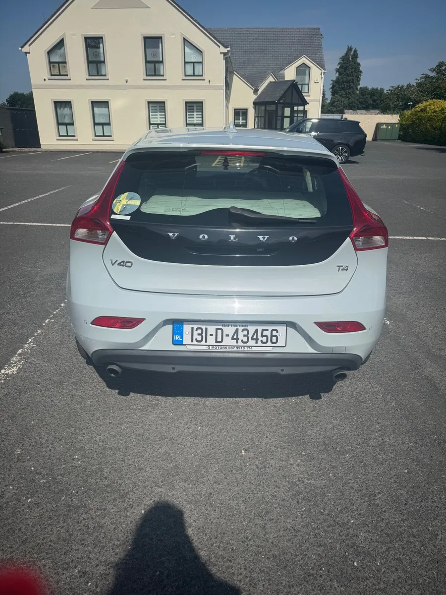 Volvo V40 2013 - Image 4