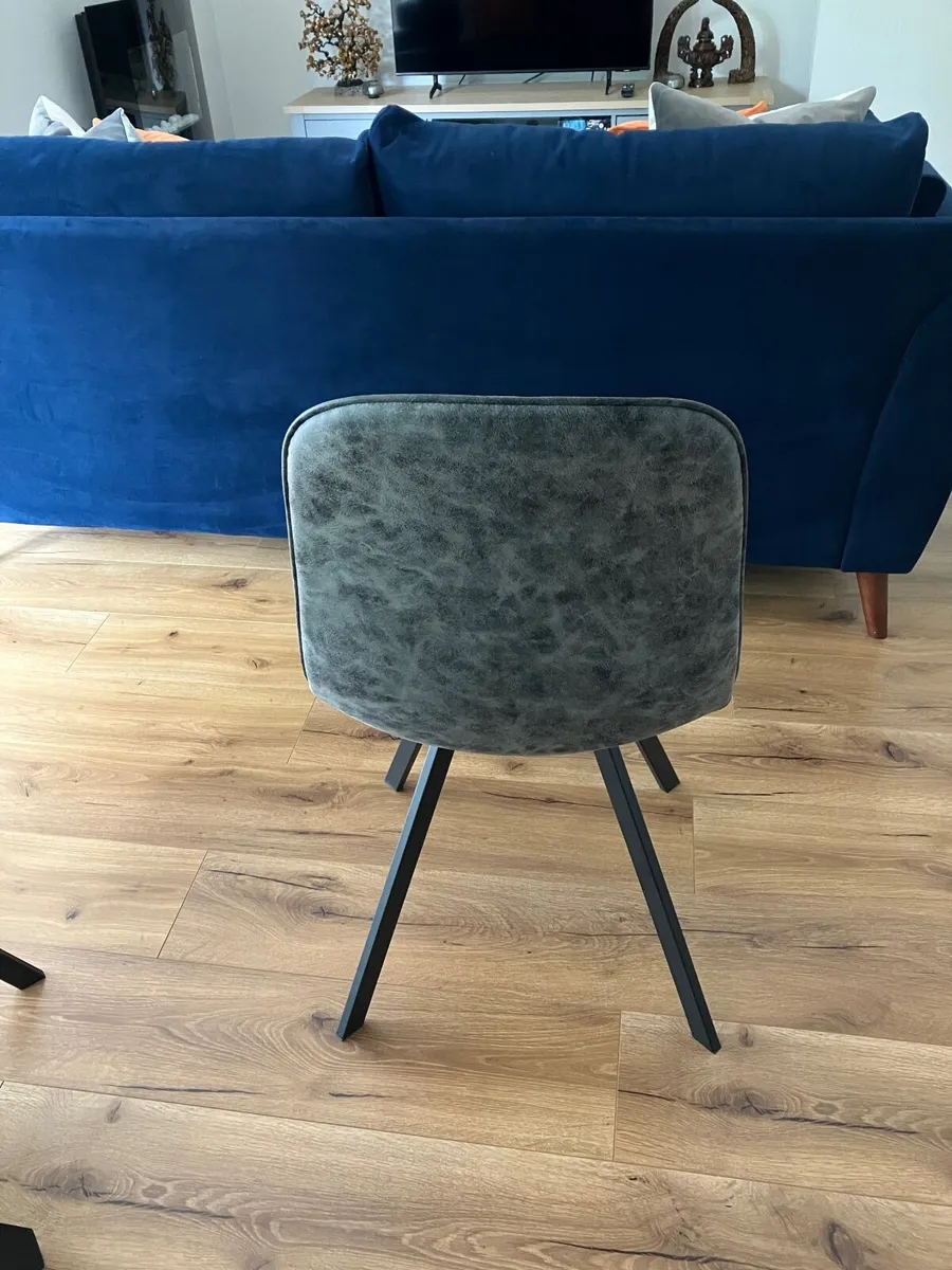 Dining chairs - Image 2