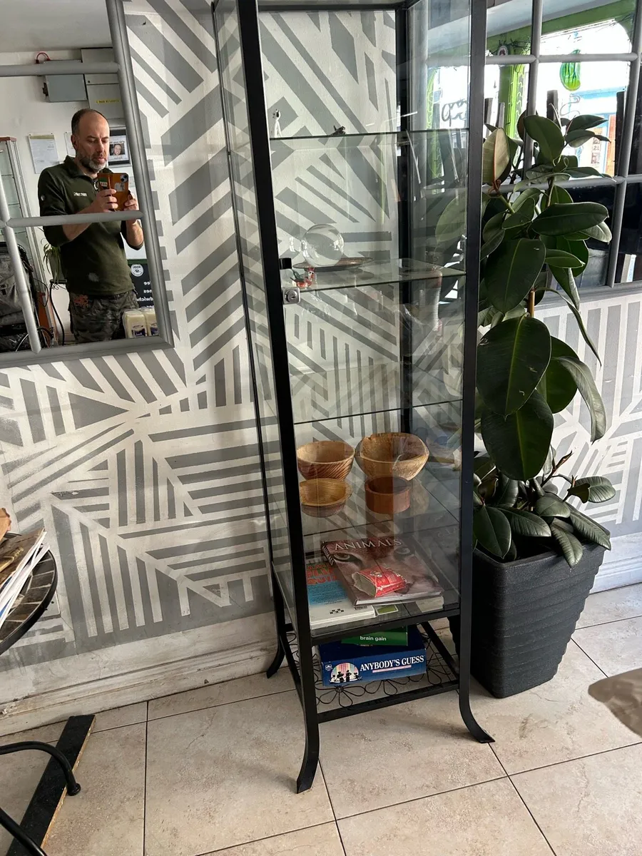 Glass display units - Image 4