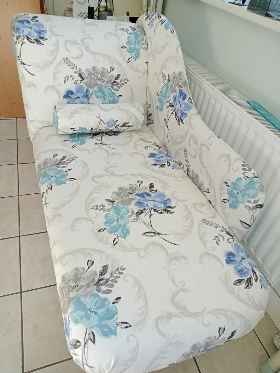 Chaise Lounge - Image 1