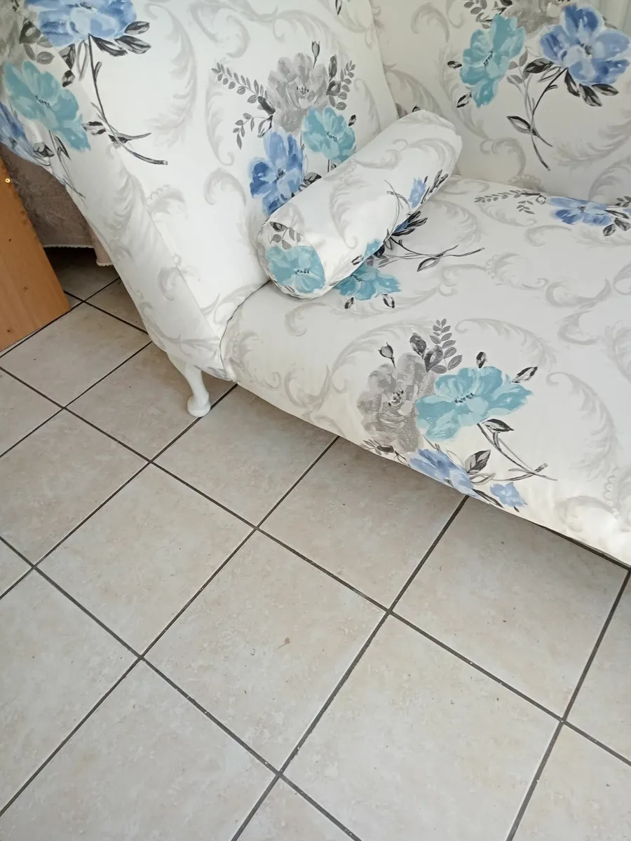 Chaise Lounge - Image 2
