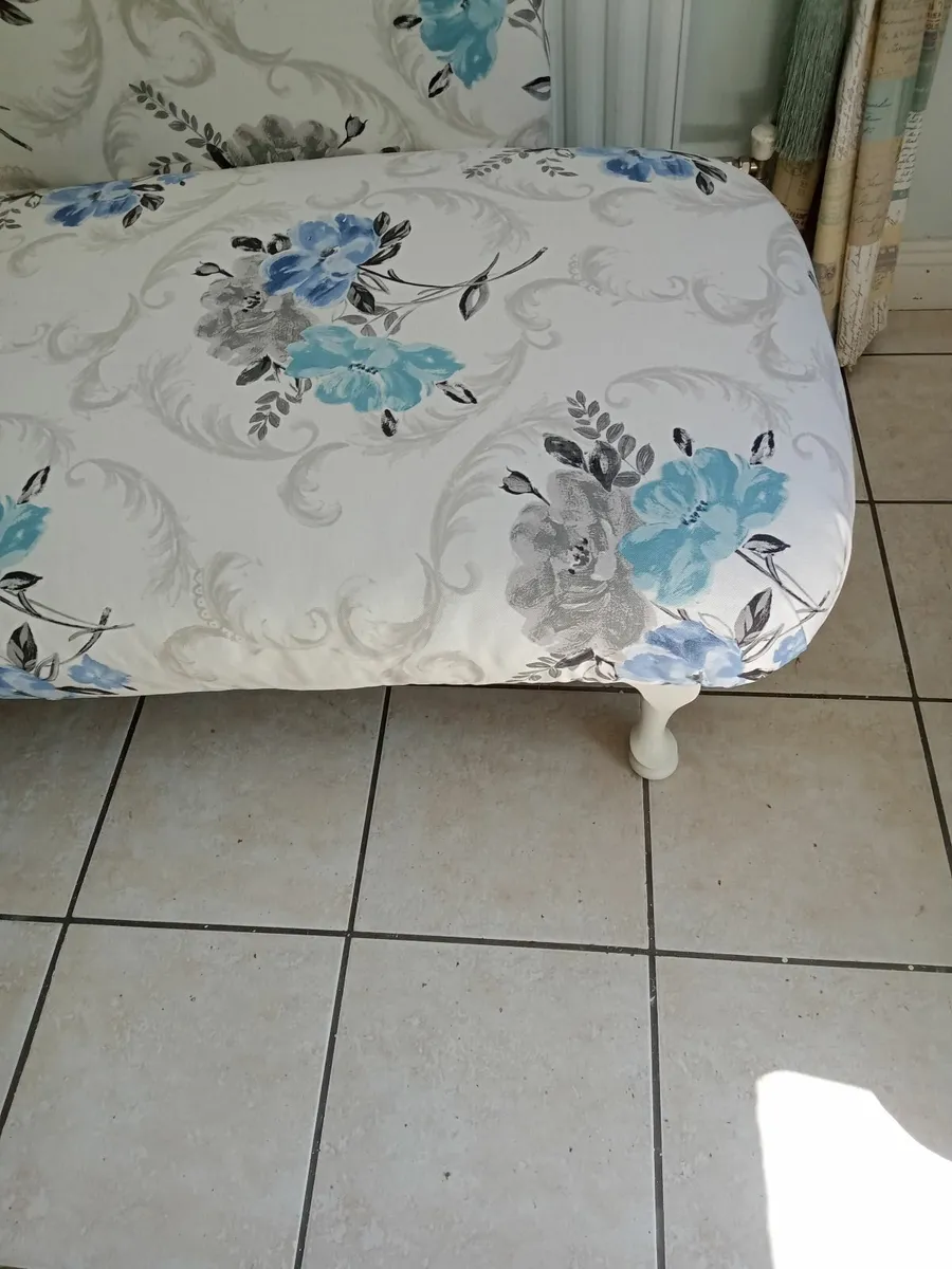 Chaise Lounge - Image 3
