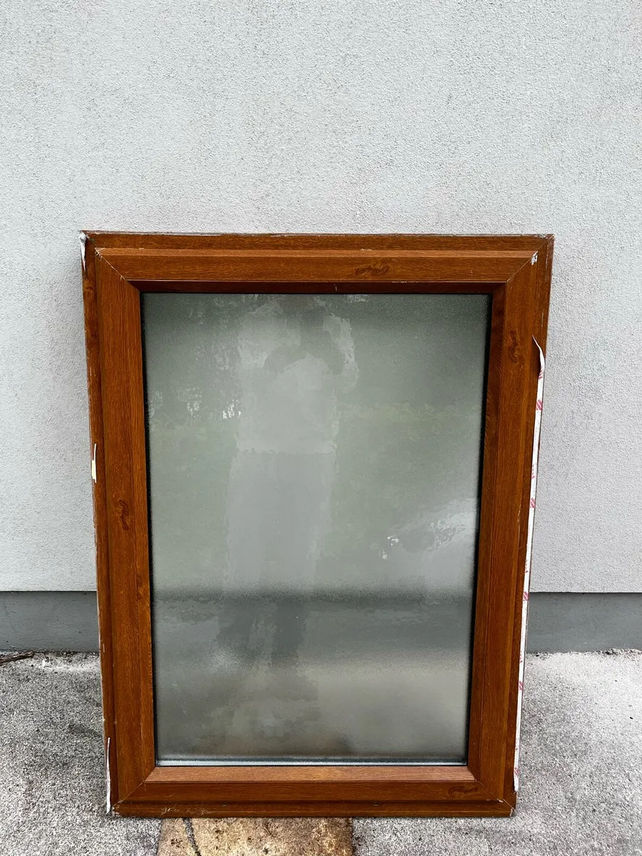 Window- Golden Oak, blur glass - Image 1