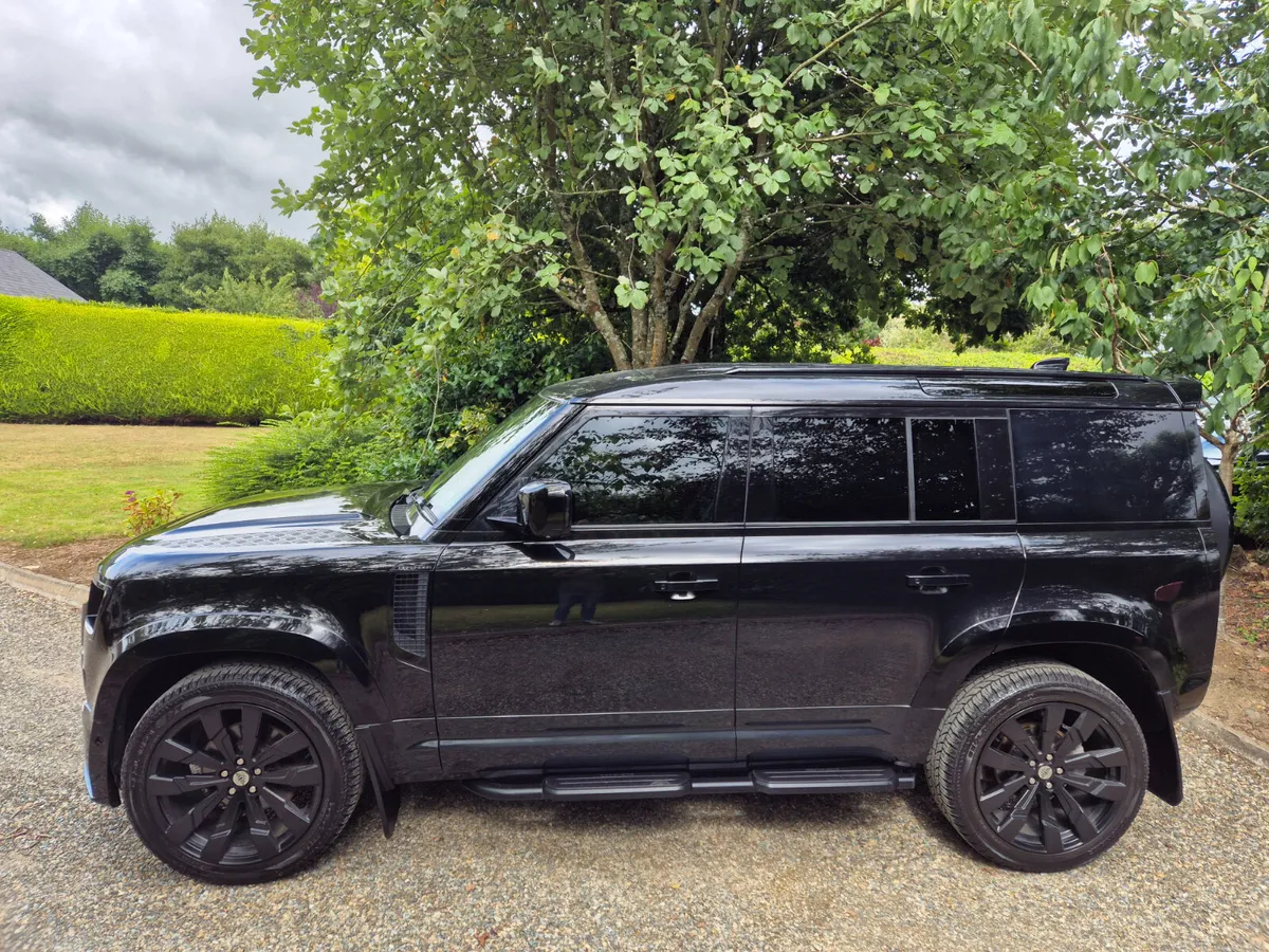 212'LANDROVER DEFENDER URBAN 3.0 DIESEL - Image 2