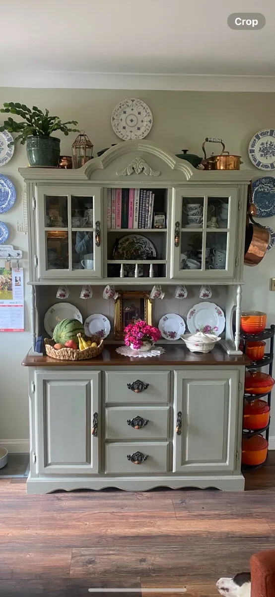 Kitchen dresser