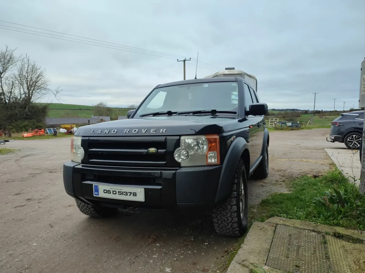 Land Rover Discovery 2006 - Image 1