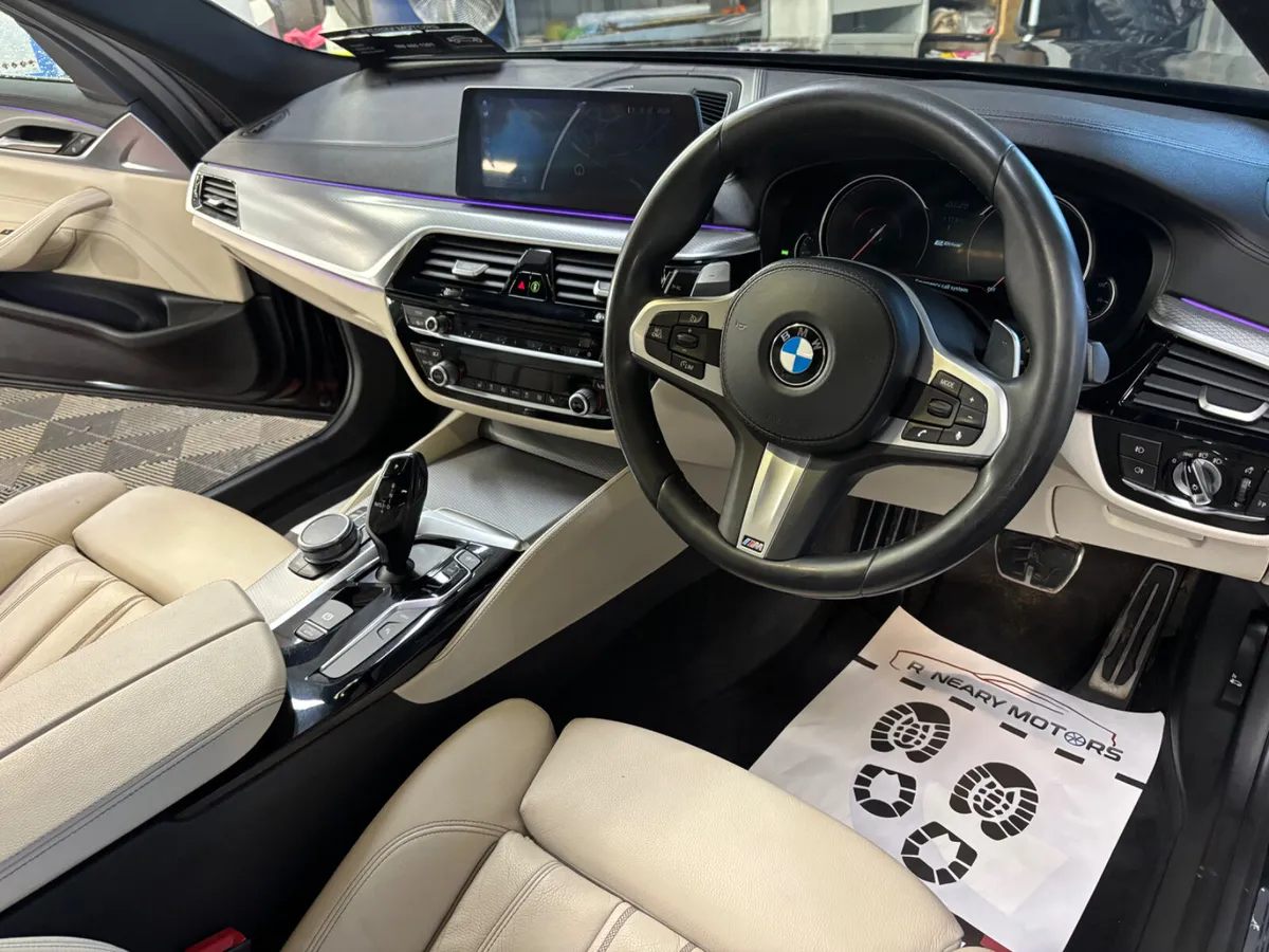2017 172 BMW 5-Series 530e M-Sport Plus - Image 4