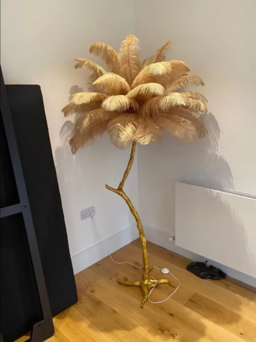 Ostrich Feather lamp