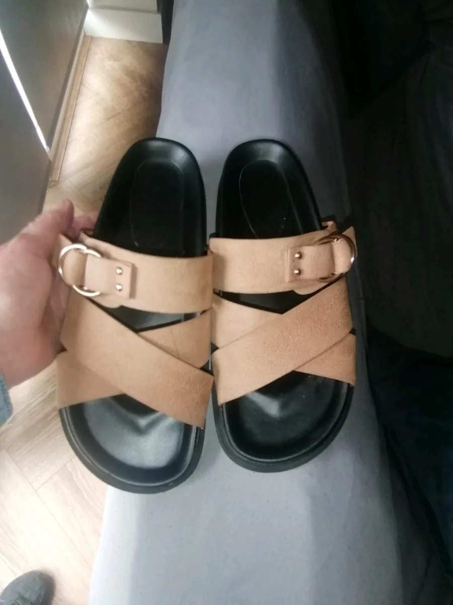 Beautiful schuh sandles - Image 2