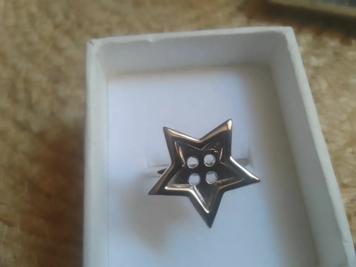 STERLING SILVER LARGE  STAR RING SIZE N NEW - Image 1