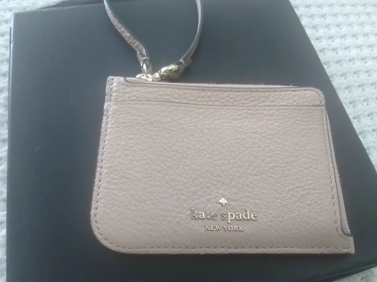 KATE SPADE LEATHER CARD/ COIN HOLDER NEW - Image 1