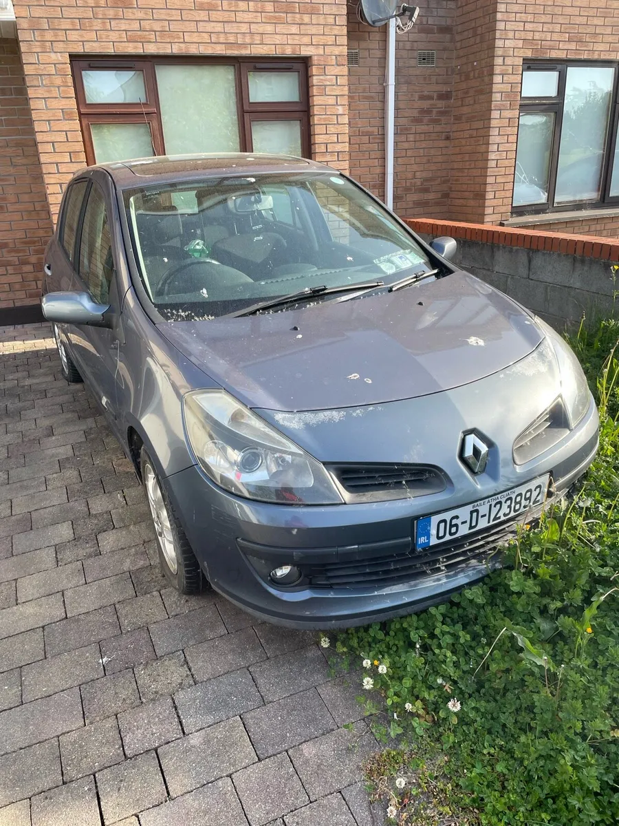 Renault clio (fixing) - Image 1