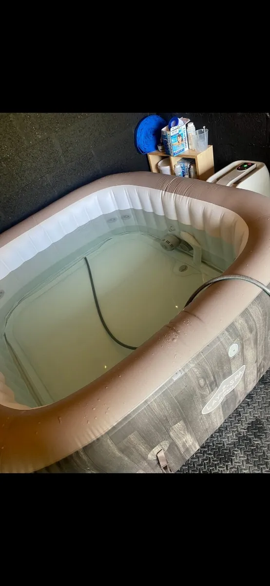 Hot Tub - Lay Z Spa Majorca - Image 3