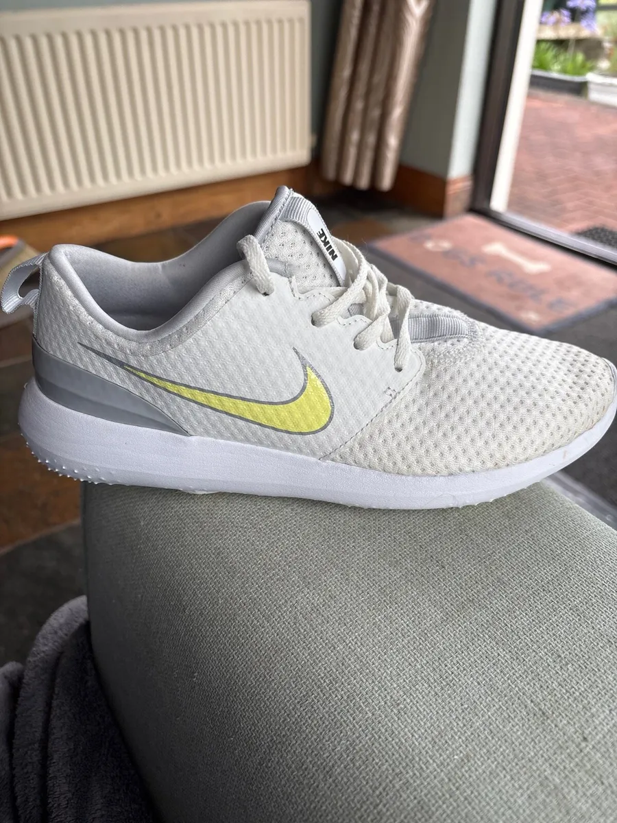 Nike Ladies Golf Shoes - Image 1