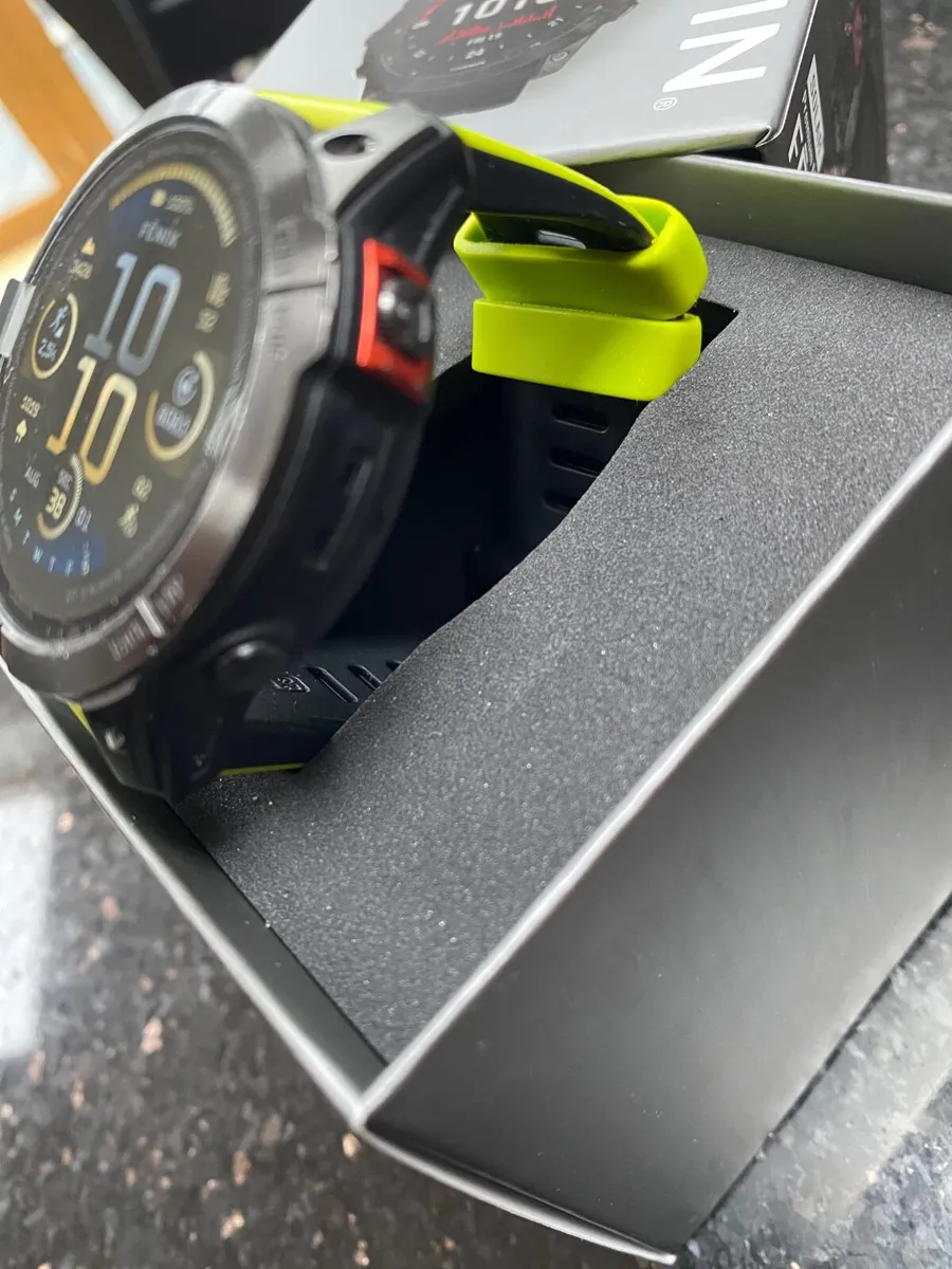 Garmin Fenix 7X Solar | 51mm |Carbon Black - Image 4
