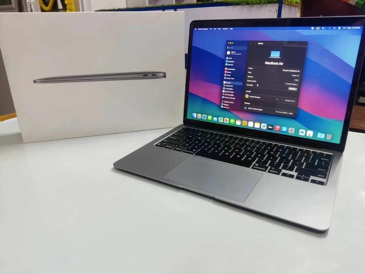 Apple MacBook Air 13" M1 2020 – 8GB RAM 256GB SSD