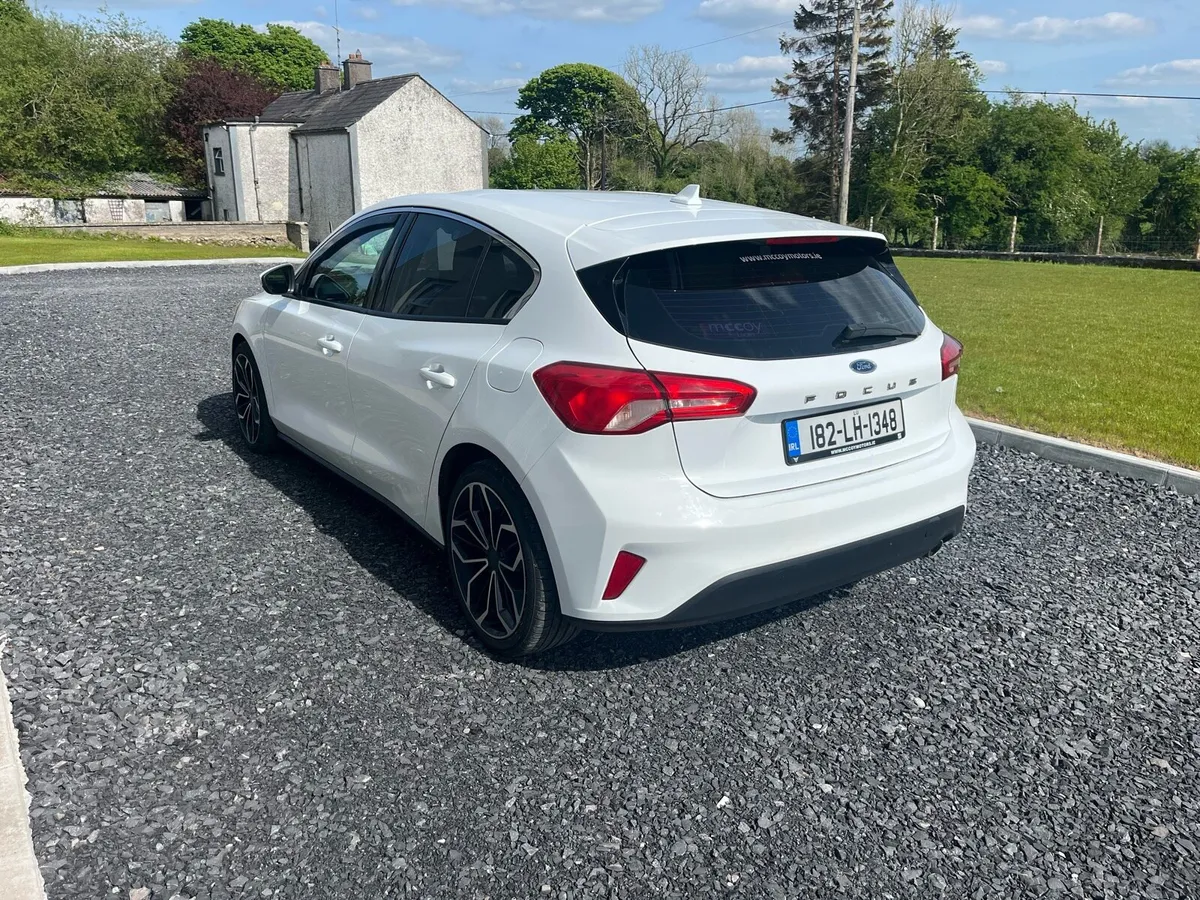 White Ford Focus - Image 3
