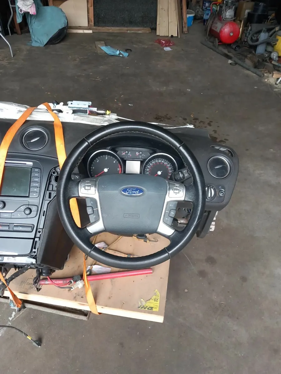 Car Dashboard - Image 2