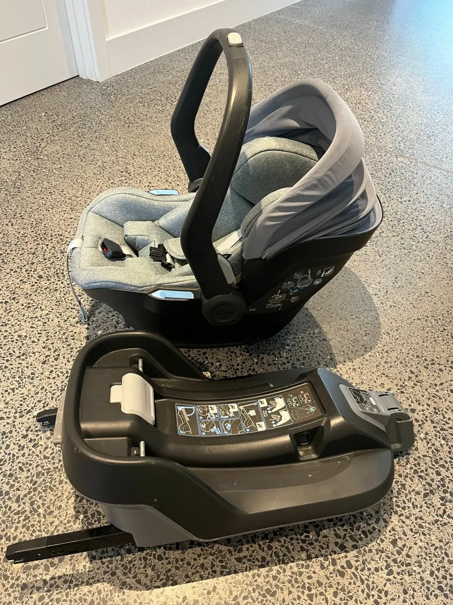 Uppababy Mesa Car Seat & Base - Image 2