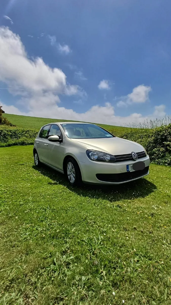 Volkswagen Golf 2011 - Image 1