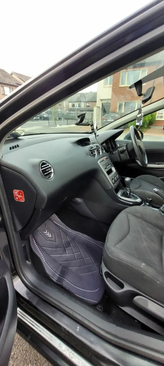 Peugeot 308 2008 - Image 3