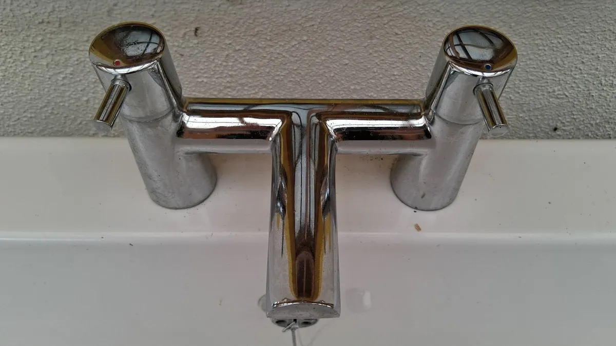 Bath and mixer tap - Image 2