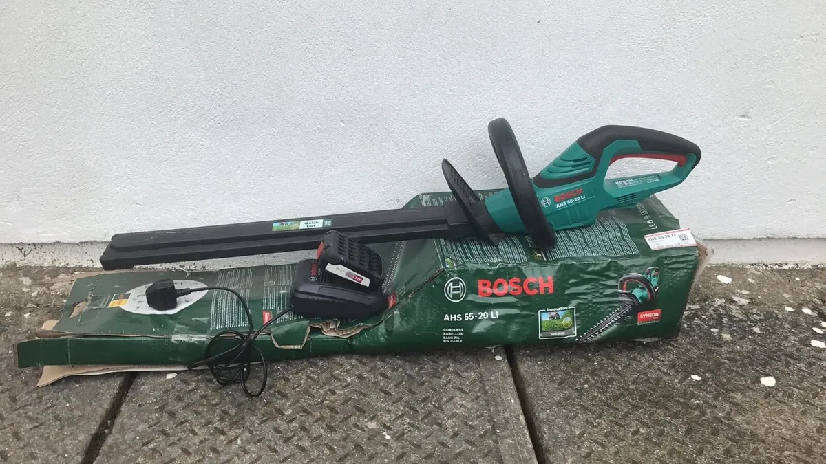 Bosch electric hedge strimmer