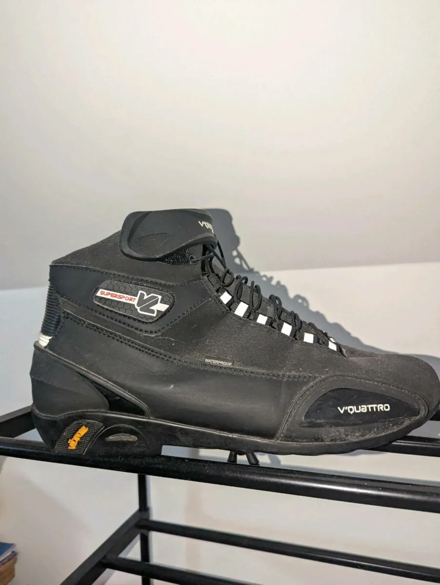 Motorcycle boots - Image 1