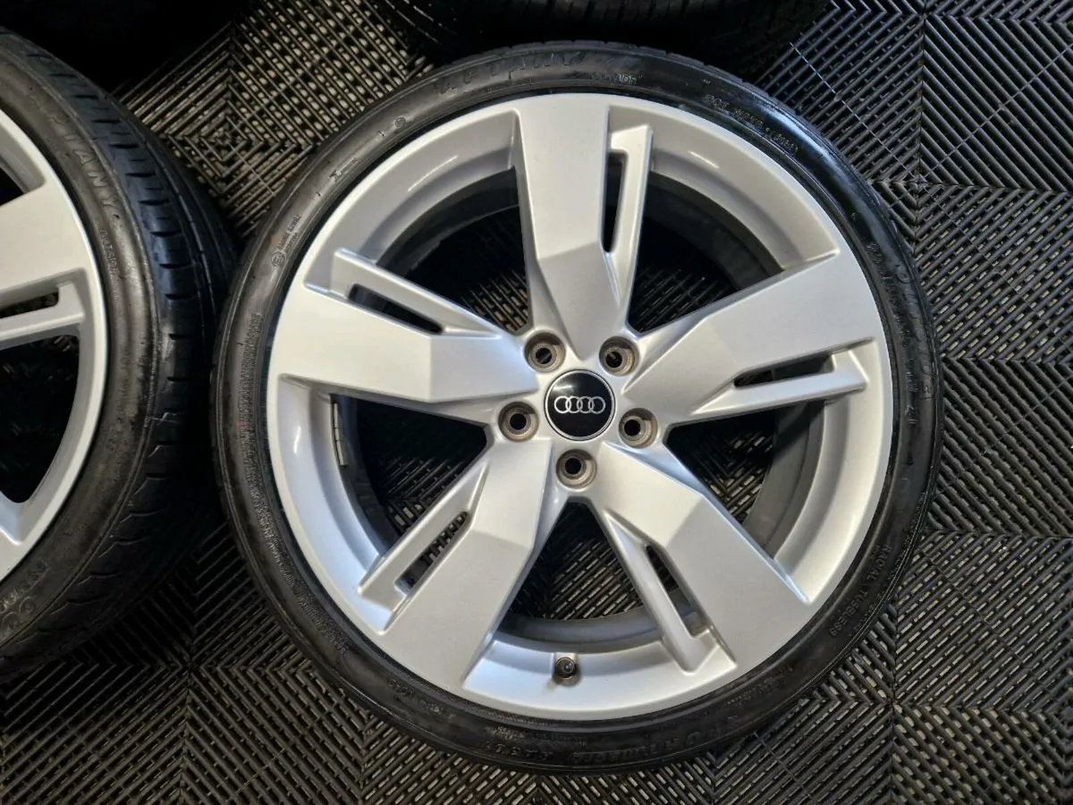 Audi 19" **Original + 4 V. Good Tyres** - Image 4