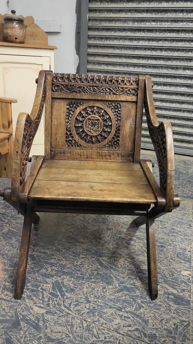19th century carved oak Glastonbury chair - Image 3