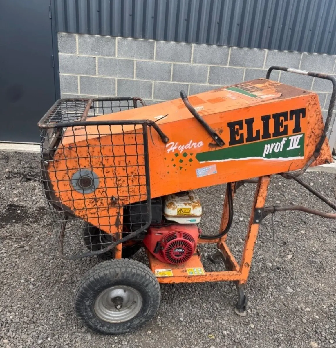 Eliet petrol chipper Honda engine - Image 1