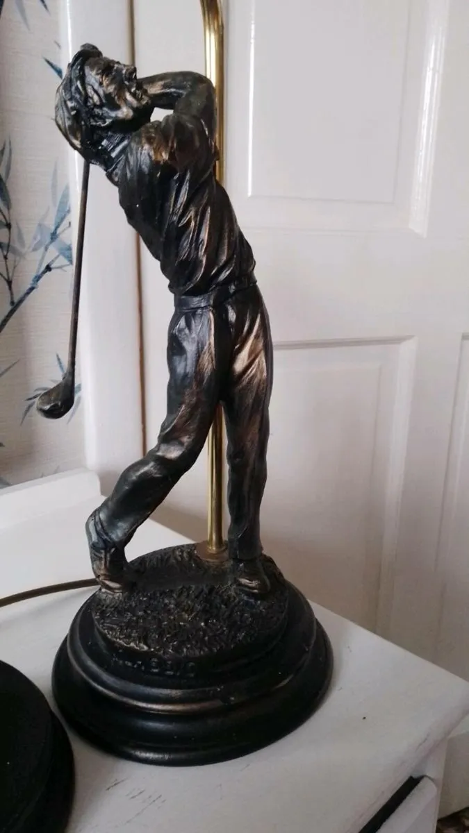 Golfer lamp's twin set - Image 2