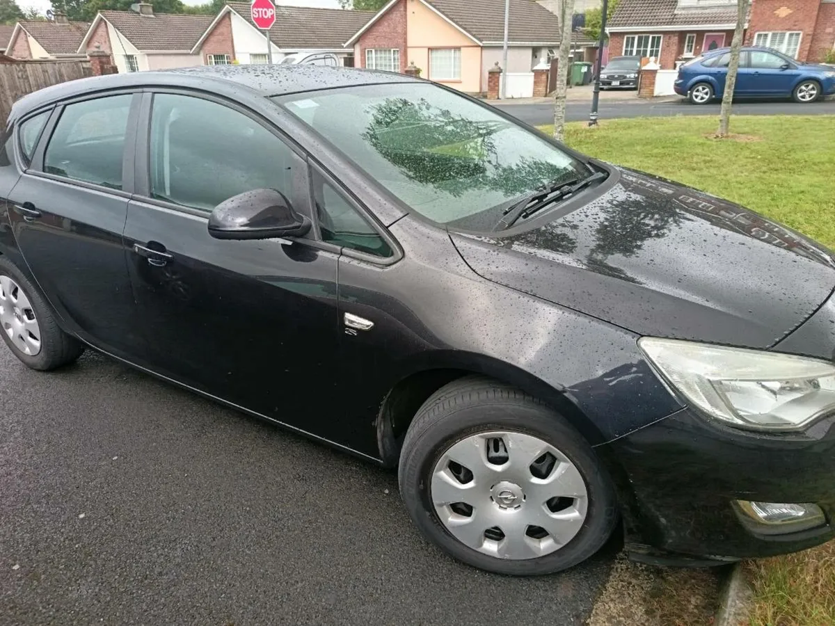 Opel astra s 1.4 petrol new nct - Image 2