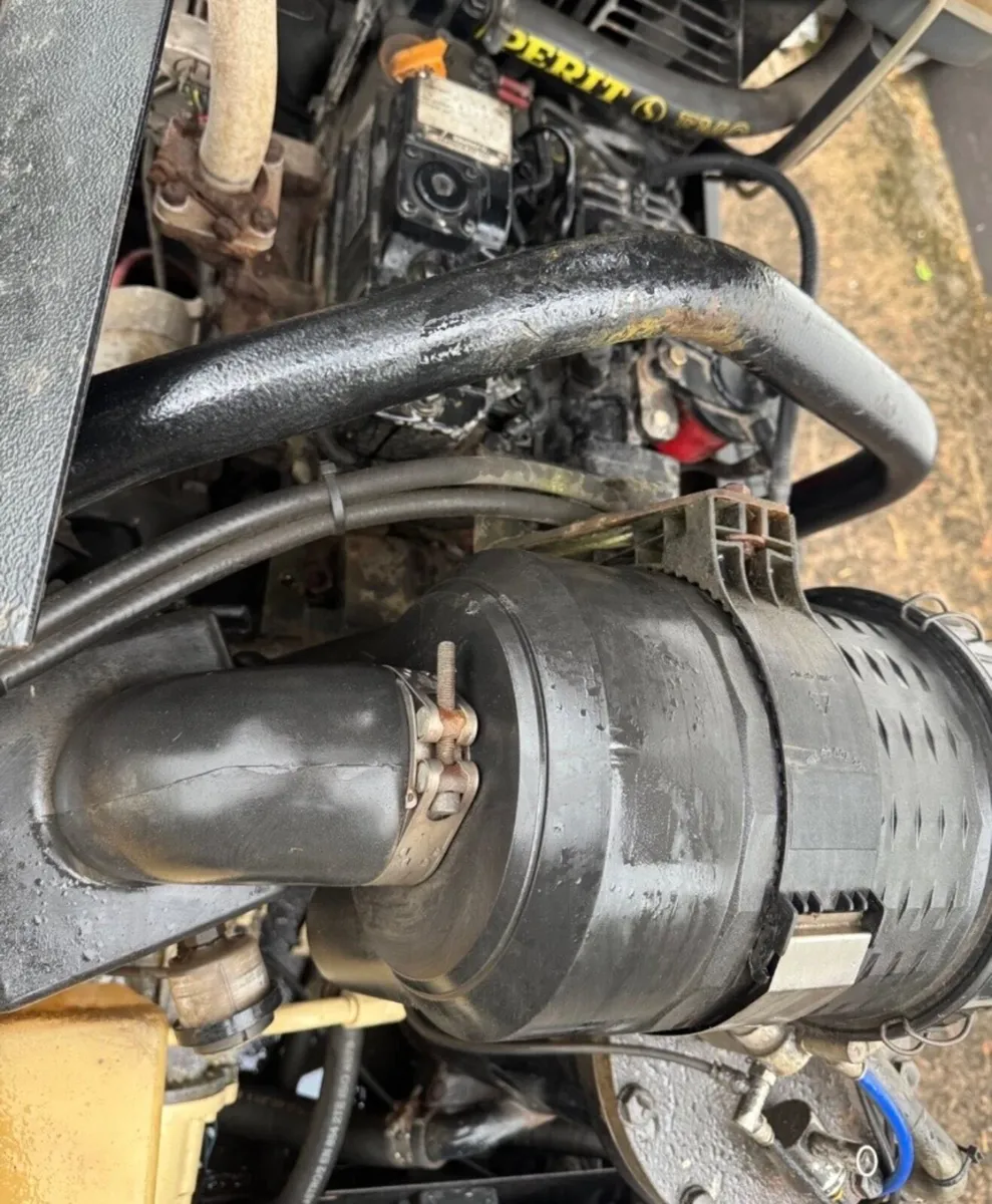 Doosan compressor . 105 cfm - Image 4