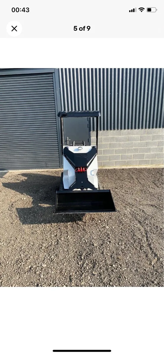 Bobcat skid steer unused . - Image 4
