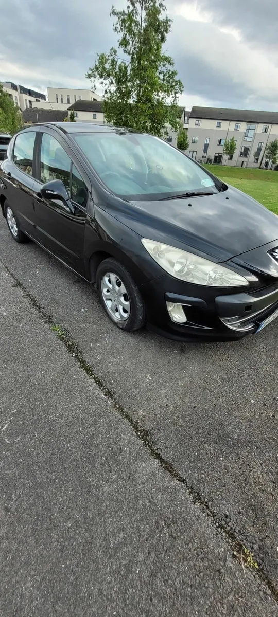 Peugeot 308 2008 - Image 1