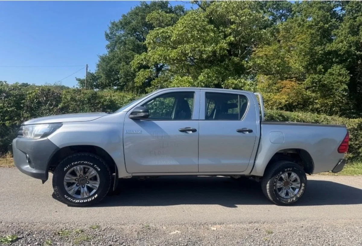 Toyota Hilux active 2019 . - Image 2