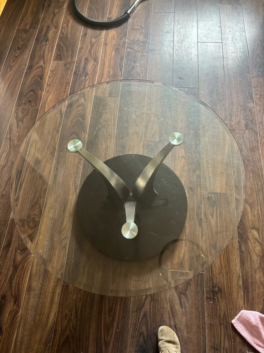 Class top coffee table - Image 2
