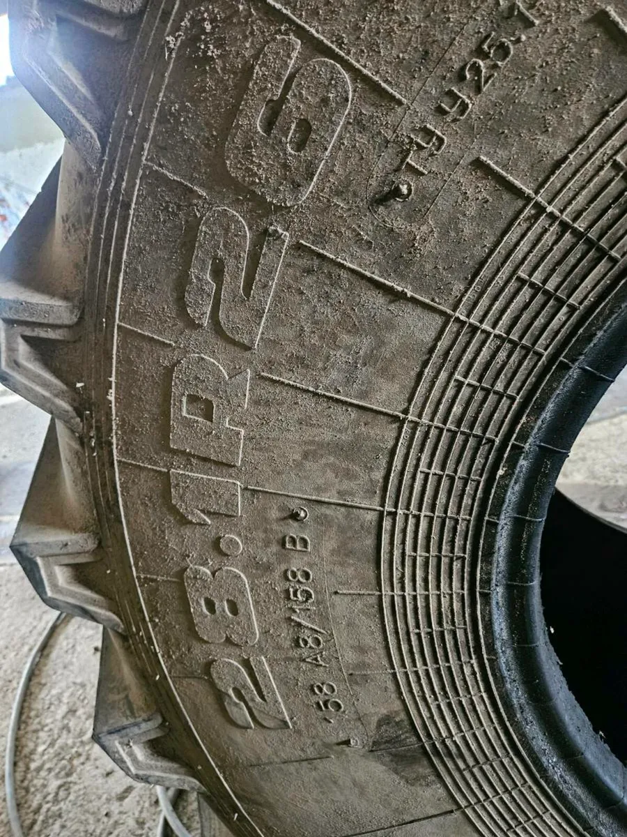 Slurry tank tyre 28.1 26 - Image 2