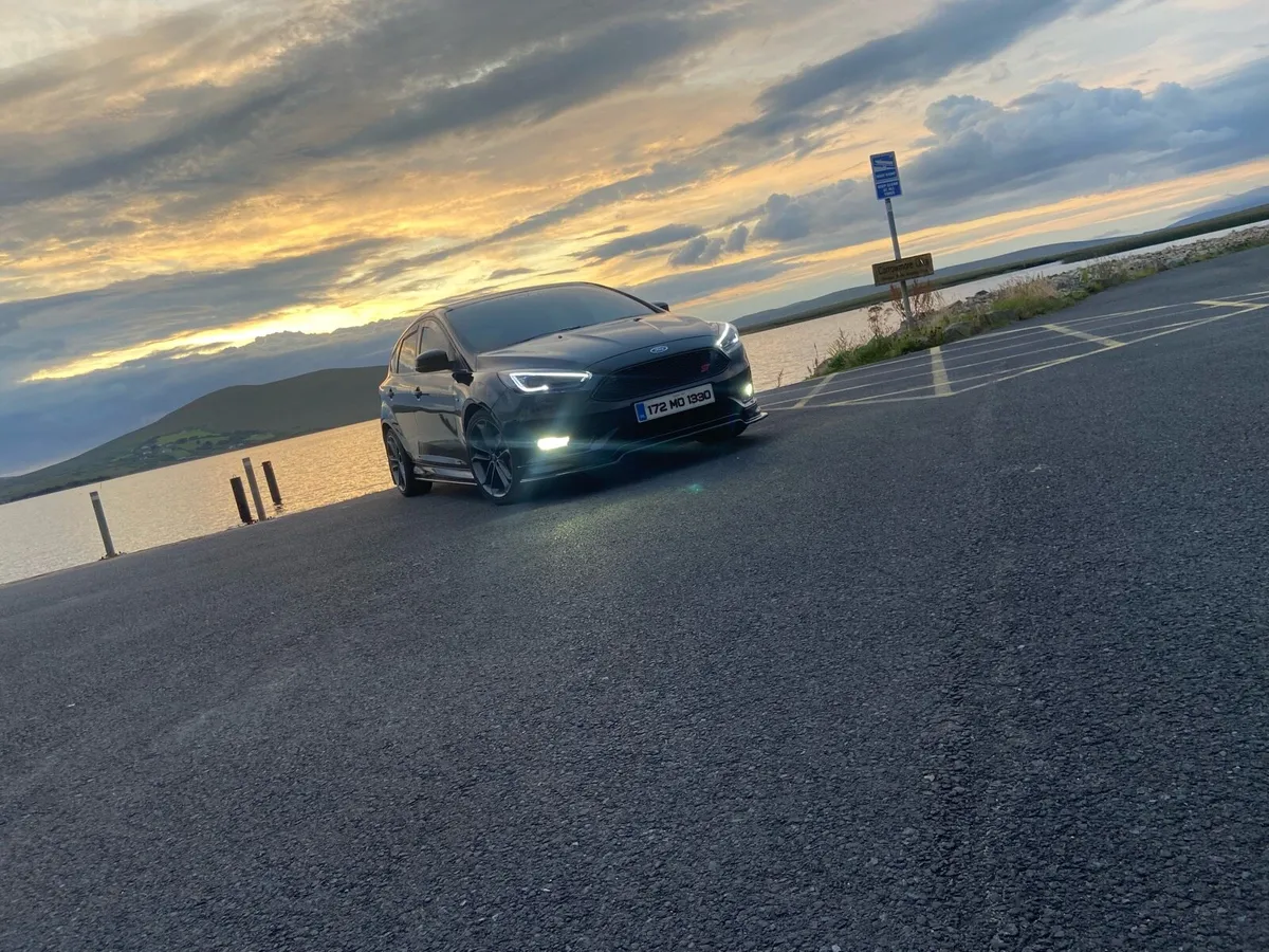 Car - Image 1