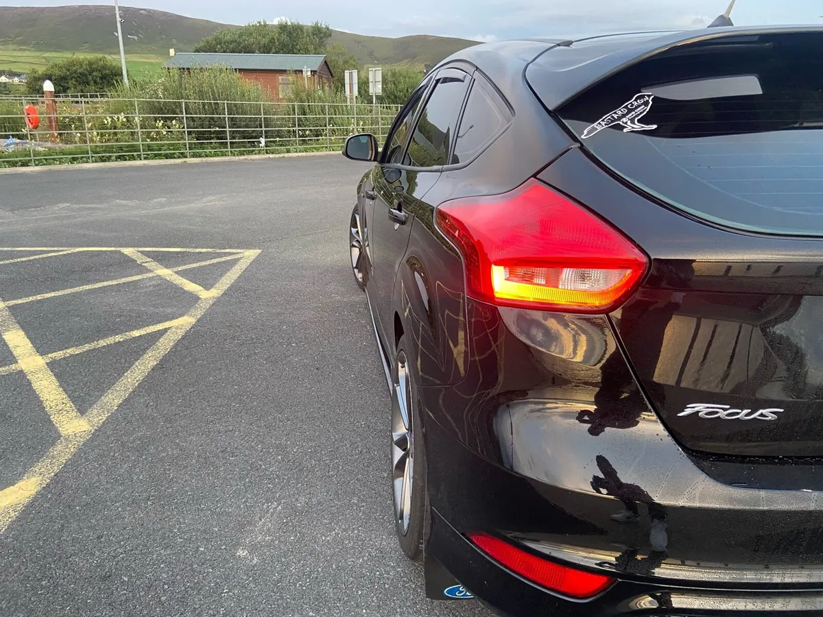 Car - Image 3