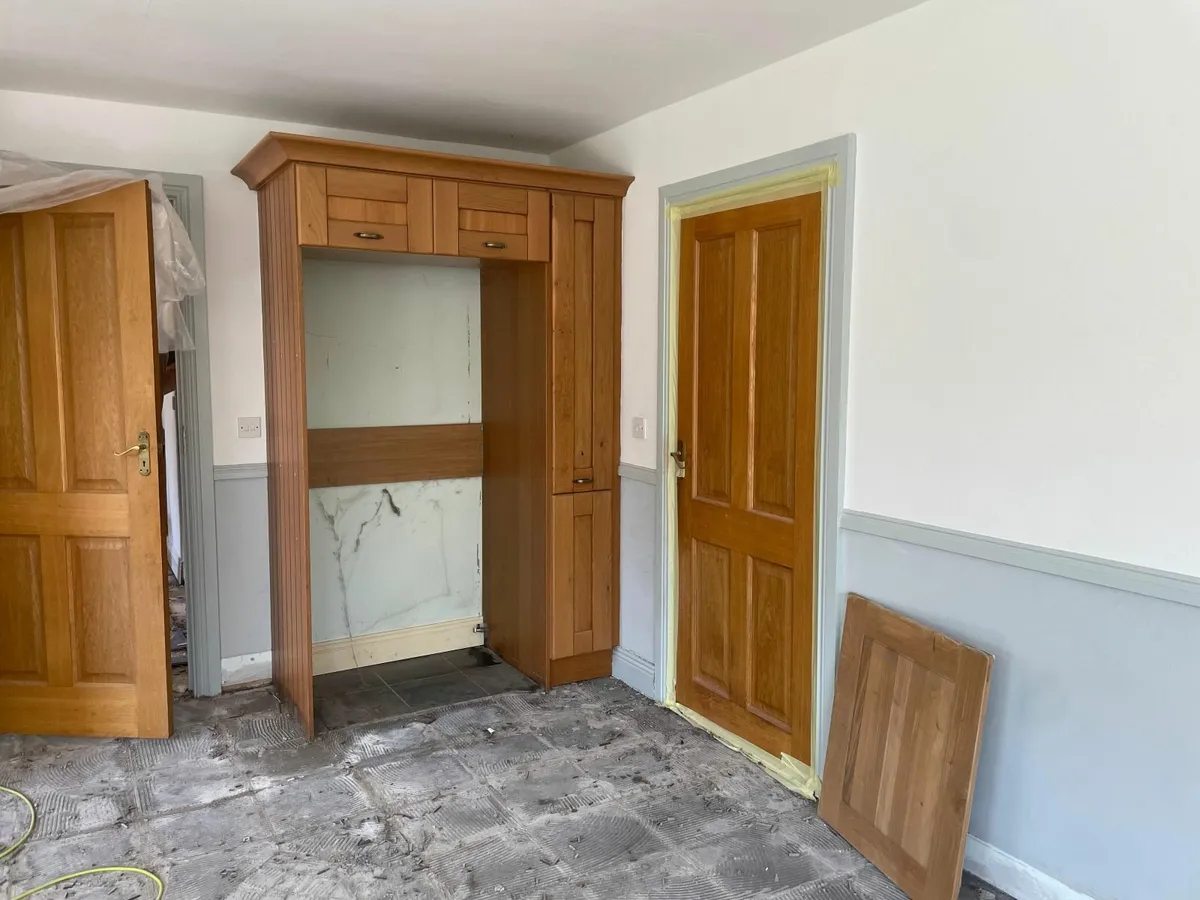 Kitchen and utility units - Image 4