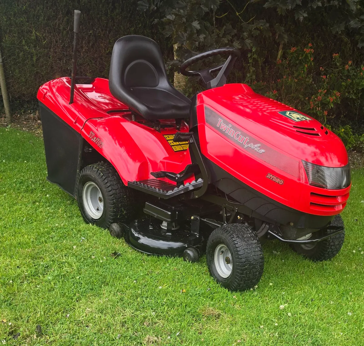 19.5hp Castelgarden twin cut plus - Image 1