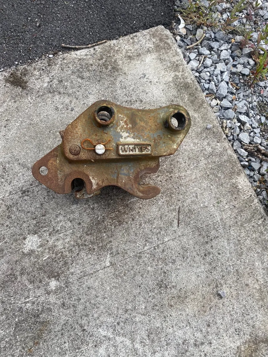 Tb230 whites semi automatic quick hitch - Image 2