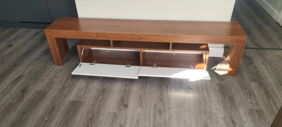 Tv unit and coffee table - Image 4