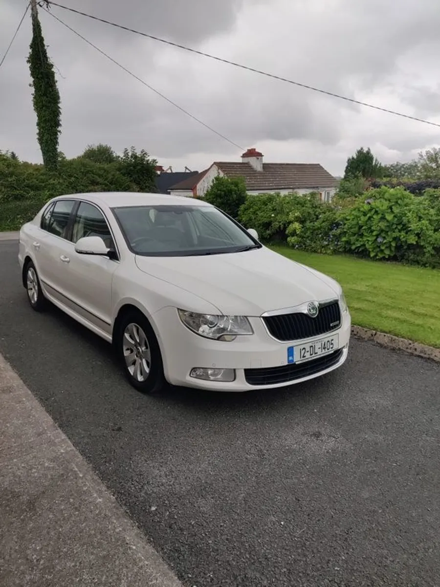 2012 Skoda Superb - Image 1