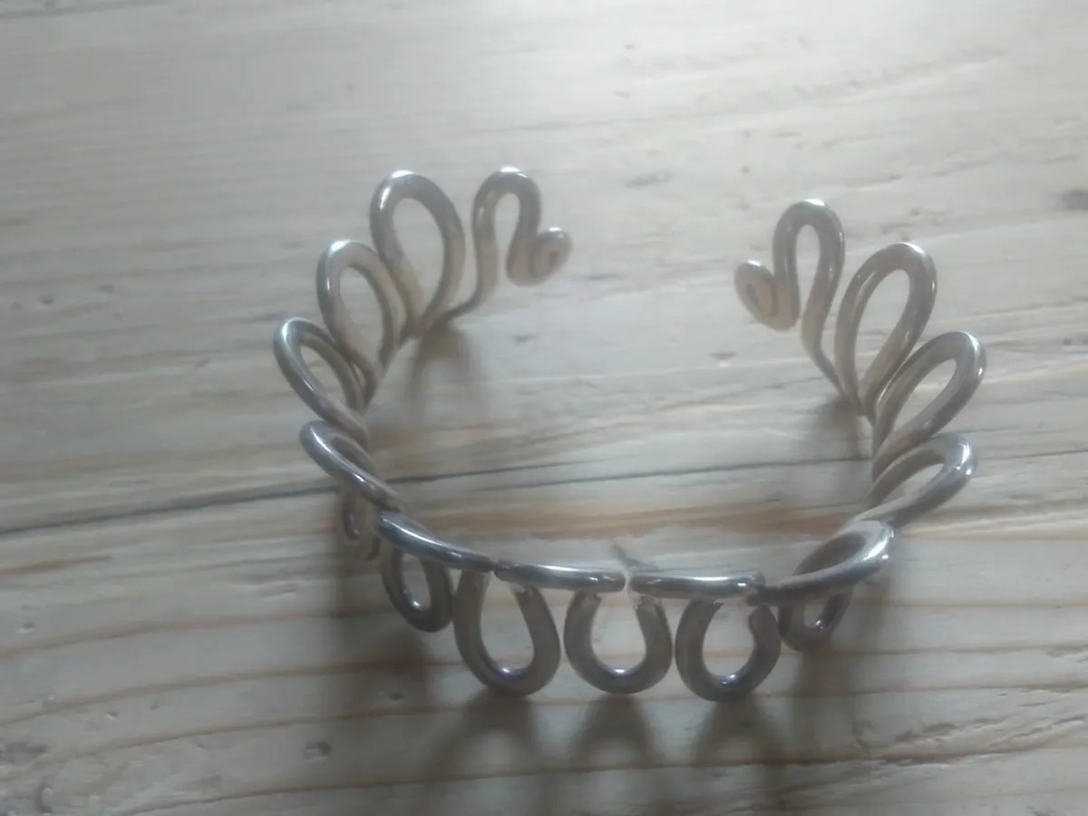STERLING SILVER VINTAGE SWIRL WIDE CUFF BANGLE - Image 1
