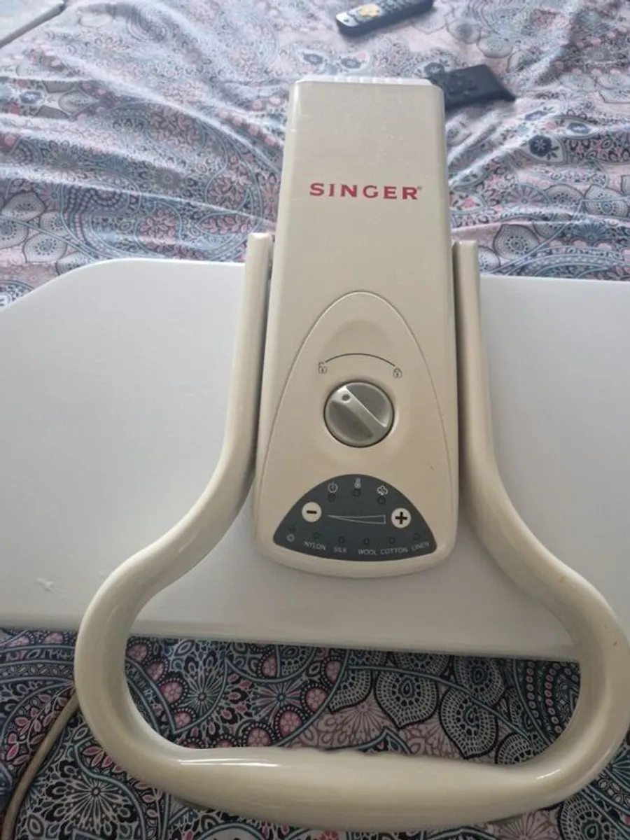 Singer steam press - Image 1