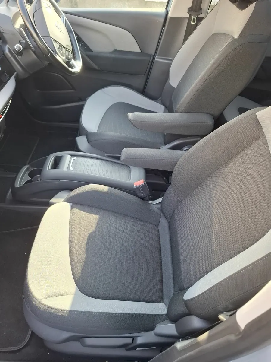 2017  Citroen Grand C4 Picasso  7 Seater - Image 4