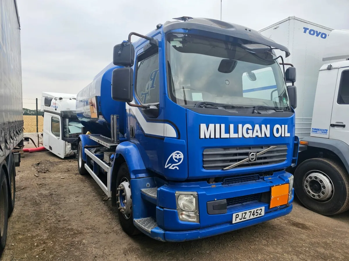 Volvo FL240 Fuel tanker - Image 1